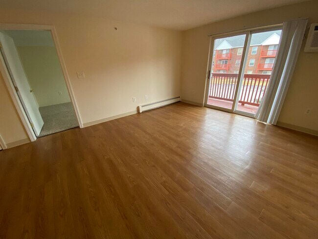 Building Photo - 96 Powers St