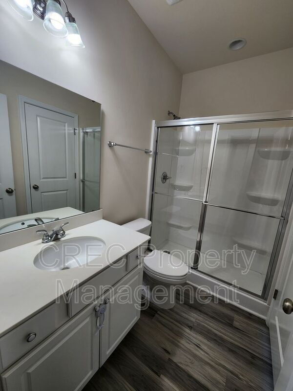 Building Photo - 260 Hyrne Dr
