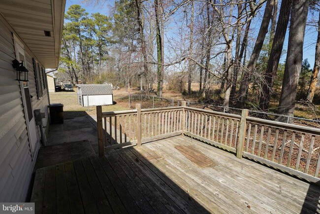 Building Photo - 115 Ridgefield Ln