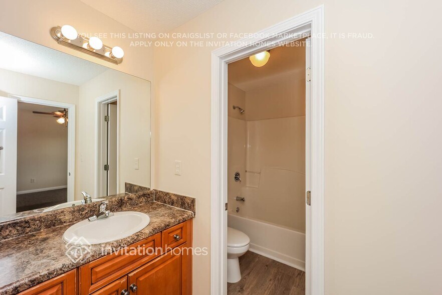 Building Photo - 471 Charles Towne Ave