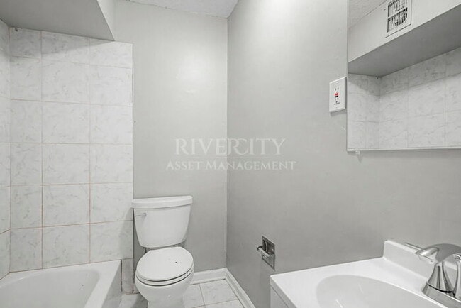 Building Photo - Cute 3 bedroom 1 bathroom home in Parkway Village Area!!! Section 8 Welcomed !!!