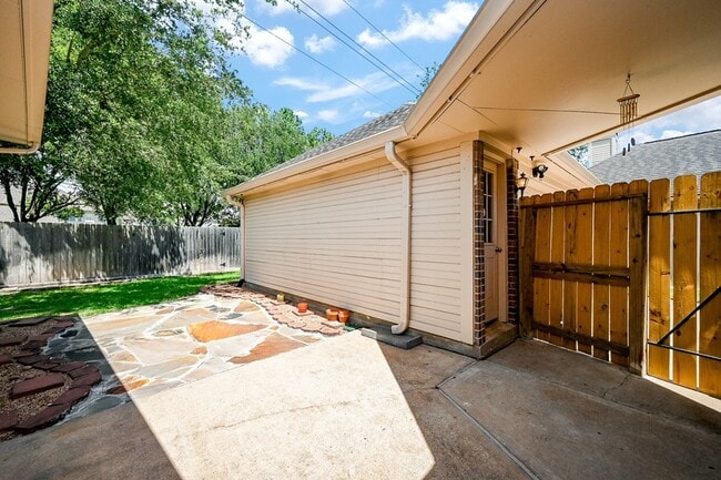 Building Photo - 1335 Remington Crest Dr