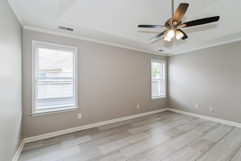 Building Photo - 1141 Red Fern Cir E