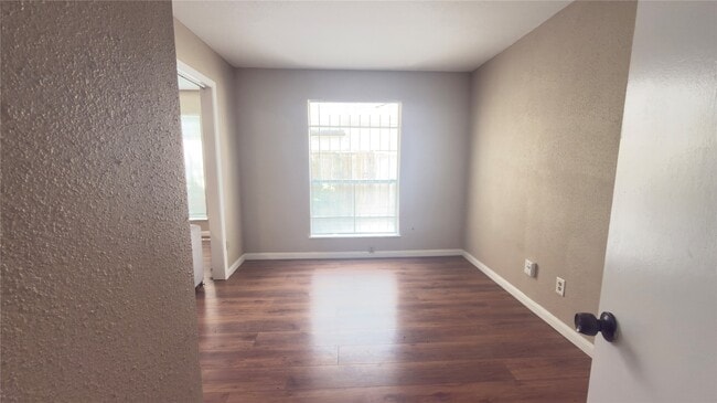 Building Photo - 2100 Wilcrest Dr