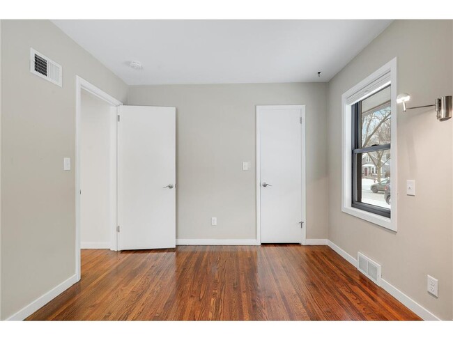 Building Photo - 5101 Zenith Ave S