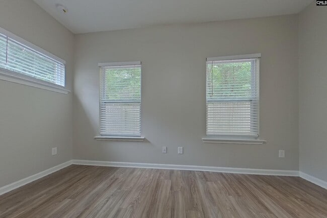Building Photo - 250 Harvest Glen Ln