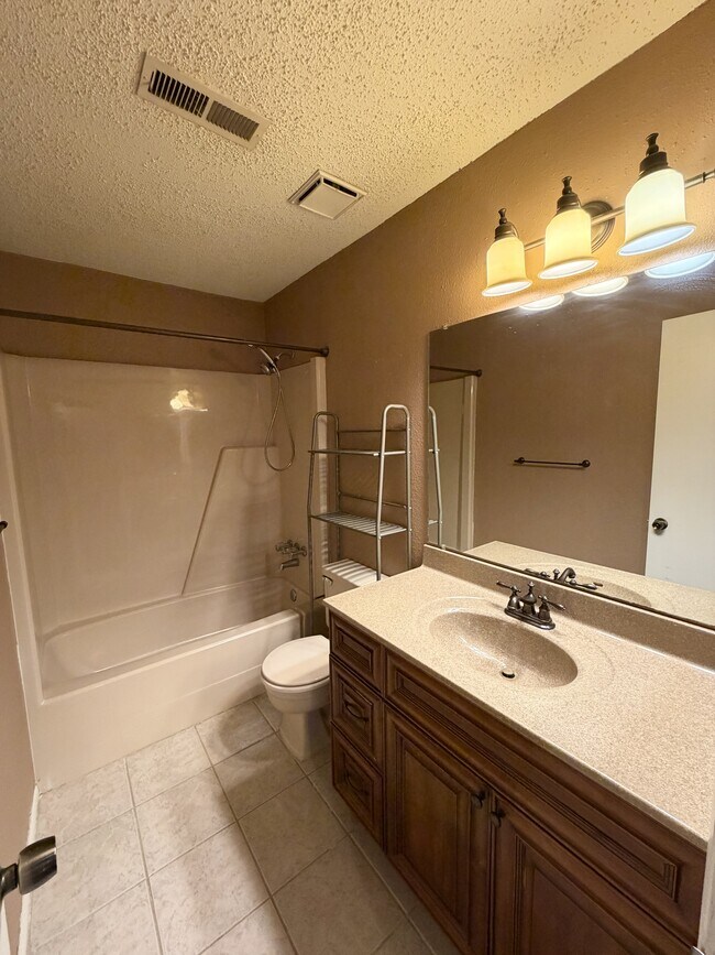 Building Photo - 845 Crashaw St