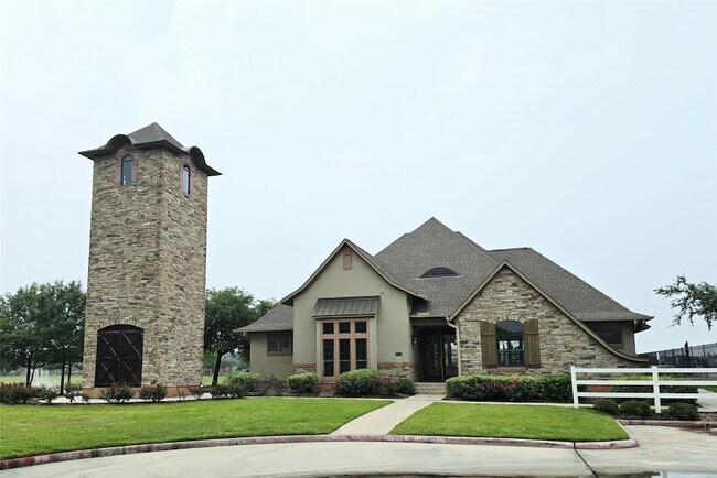 Building Photo - 21914 Avalon Queen Dr