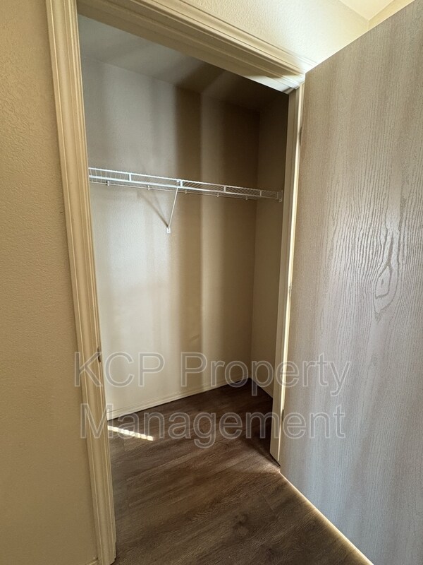 Building Photo - 6400 Massard Rd