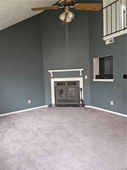 Building Photo - 330 Kinsmen Way