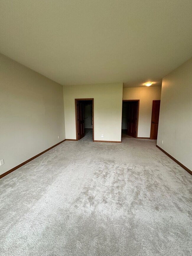 Building Photo - MIE451