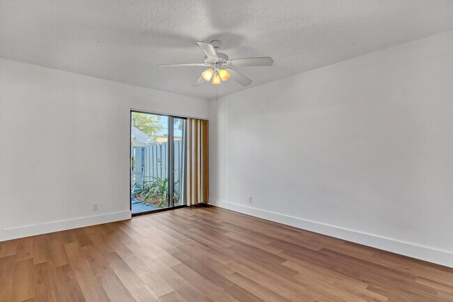 Building Photo - 241 NW 15th St