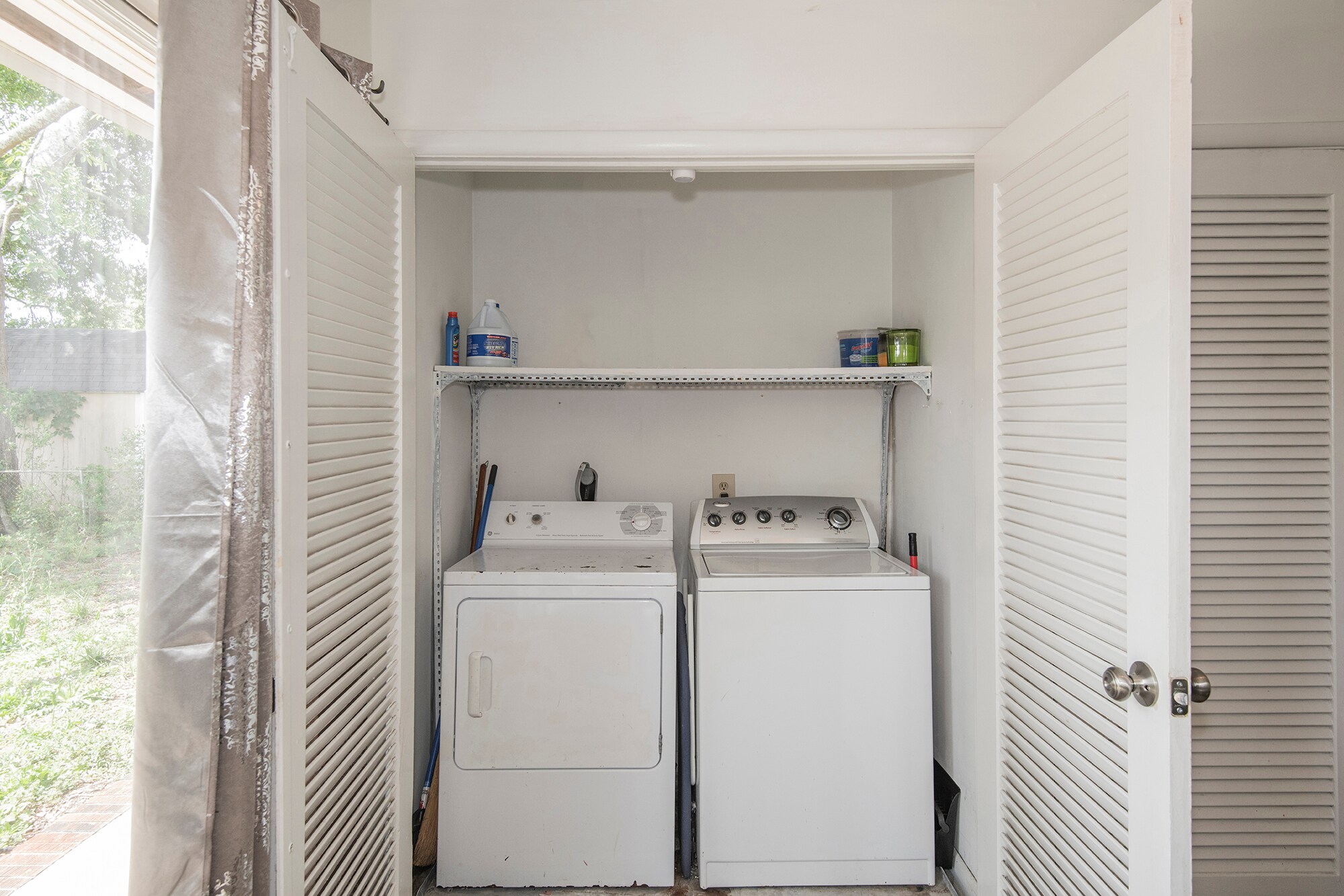 Building Photo - 3831 Forest Glen Dr