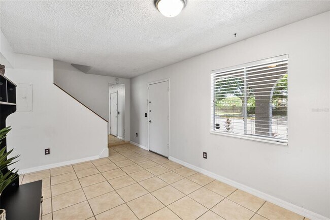 Building Photo - 4038 Cortez Dr