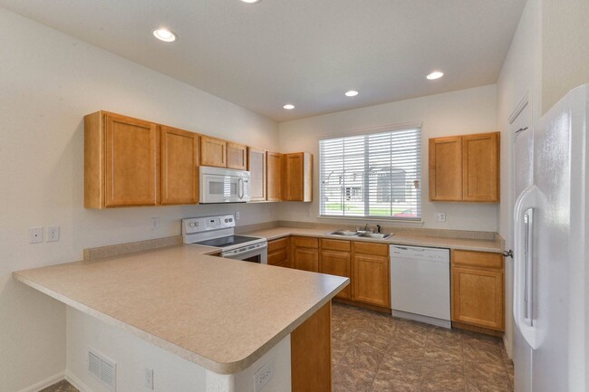 Building Photo - 476 Havenbrook Dr