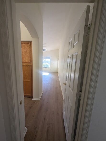 Building Photo - 6342 S Neuman Pl