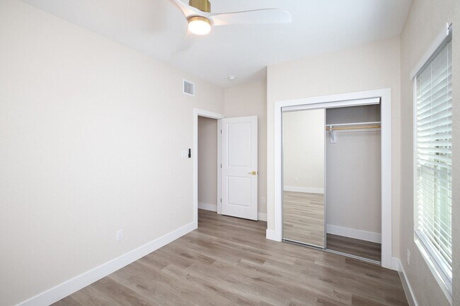 Building Photo - All Units Are Available With Brandnew Full Appliance Package