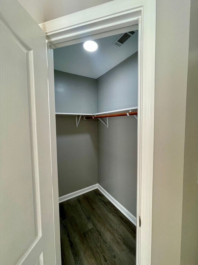 Building Photo - Beautiful 3 bedroom home in Hampton