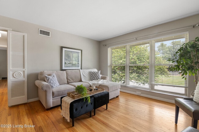 Building Photo - 2705 Riedling Dr