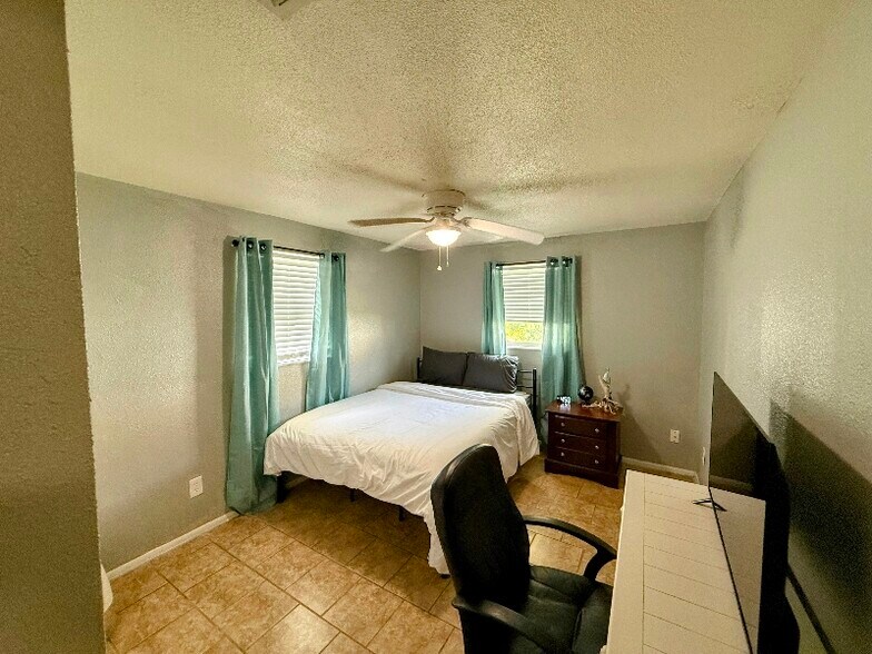 Building Photo - 413 Marjon Ave