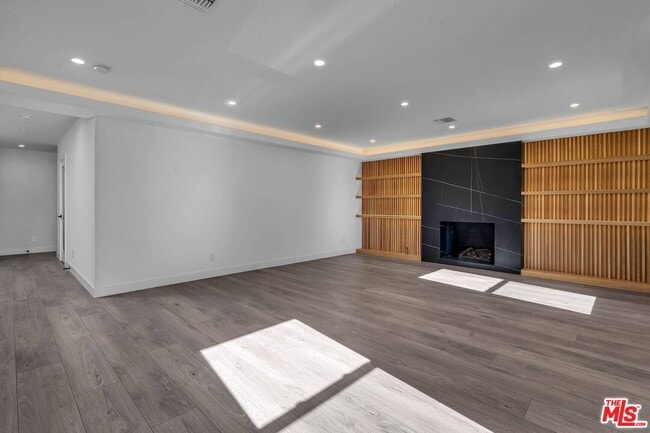 Building Photo - 9345 W Olympic Blvd