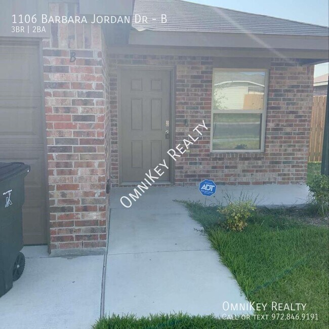 Building Photo - 1106 Barbara Jordan St