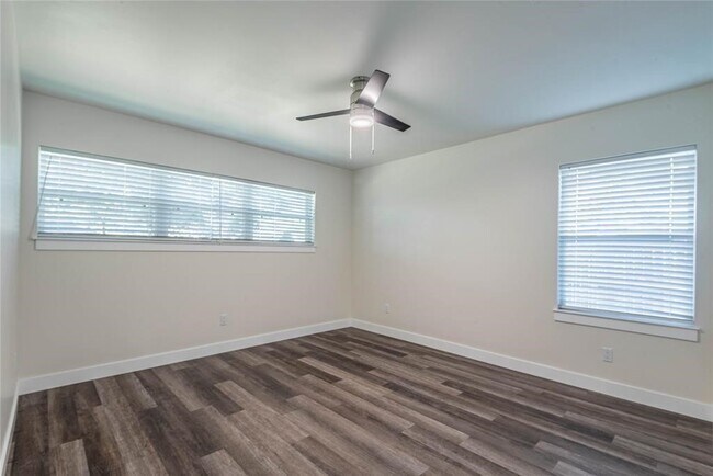 Building Photo - 6003 De Moss Dr