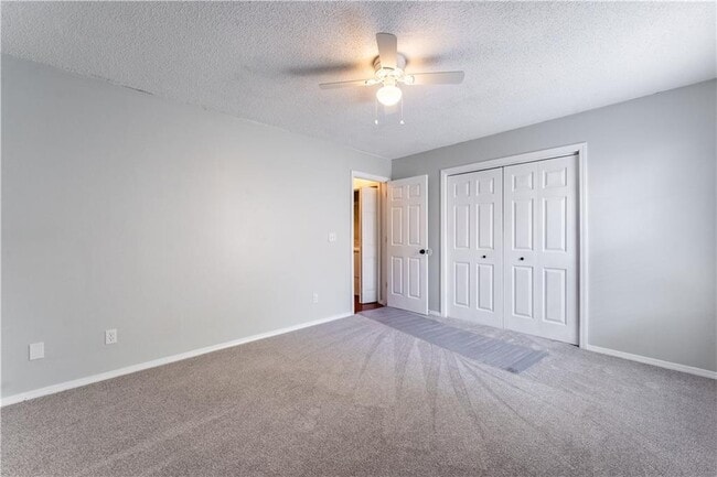 Building Photo - 725 W Van Gogh Pl