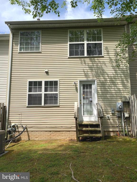 Building Photo - 217 Merrill Ct