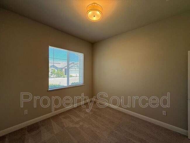 Building Photo - 1428 Nascimento St