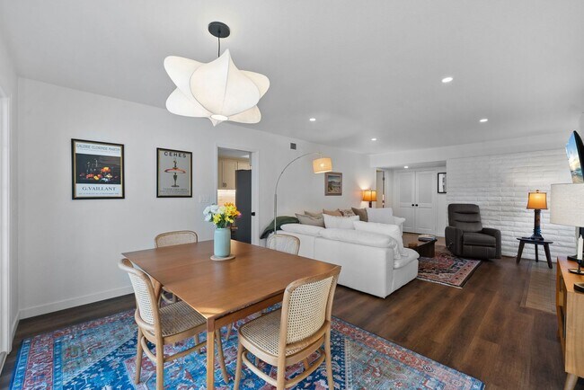 Building Photo - 7.5 Month Furnished Condo at Collwood Manor