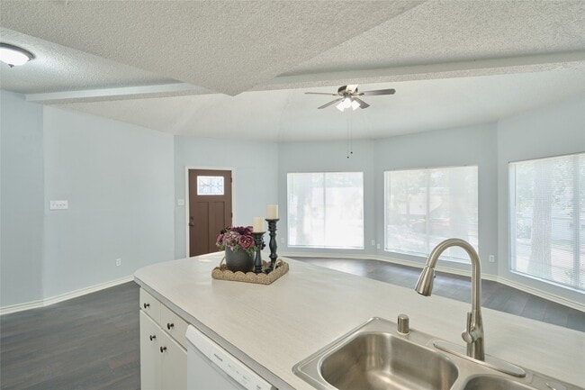 Building Photo - 21 Harbour Ln