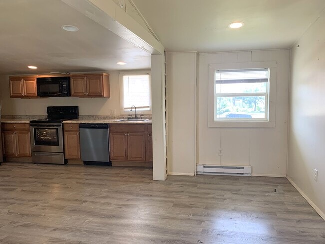 Building Photo - 302 Fairmount Ave