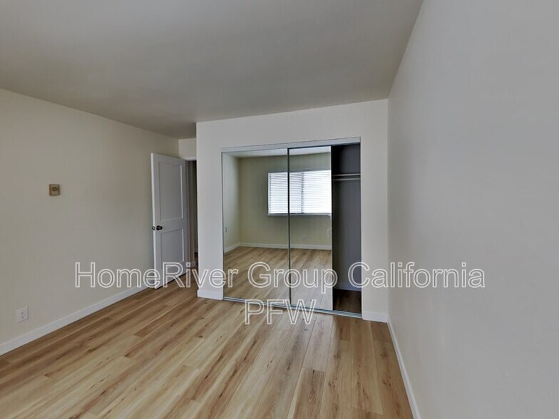 Building Photo - 2622 Spinnaker Ave