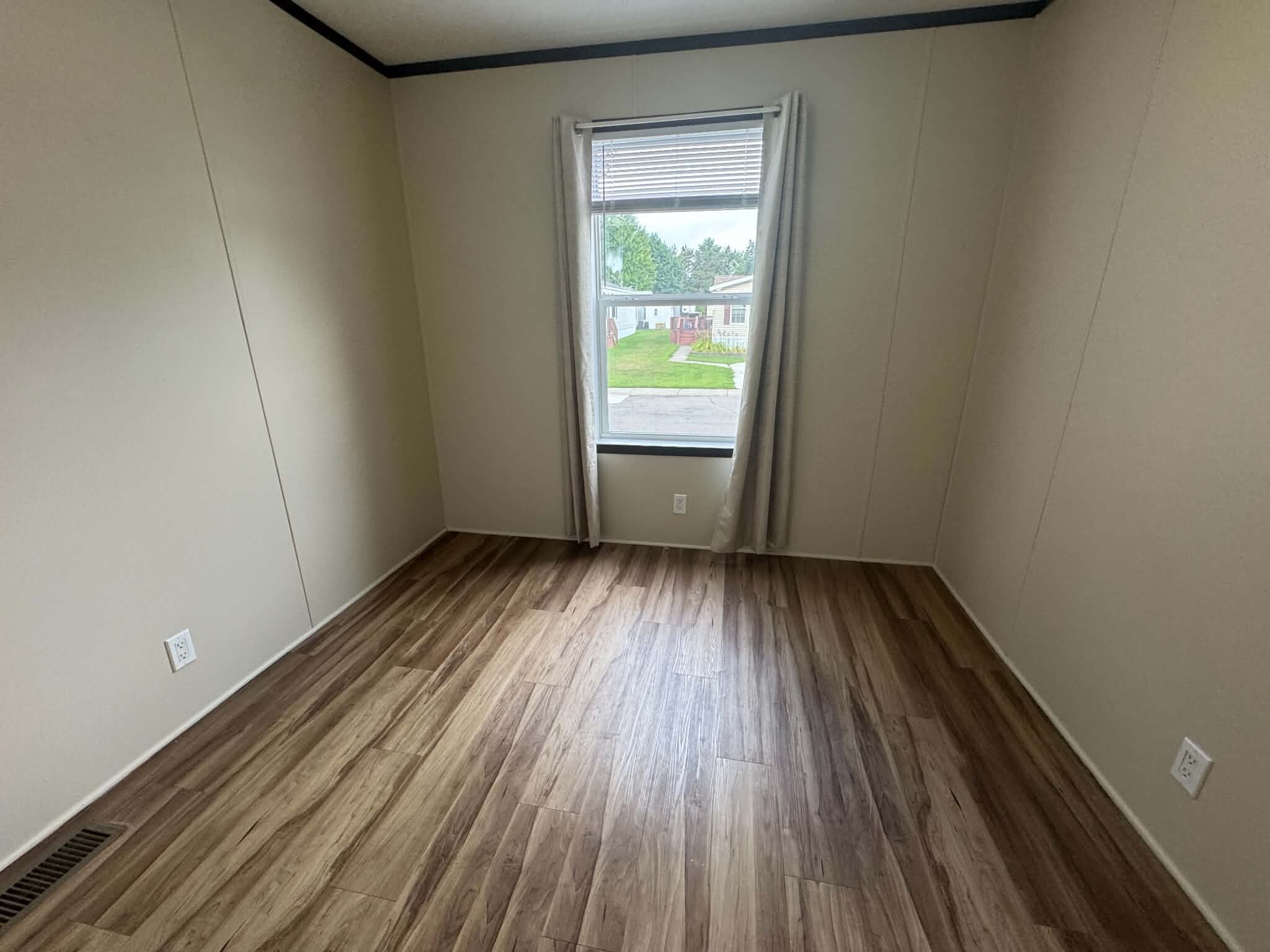 Building Photo - 48596 Leafdale Ct