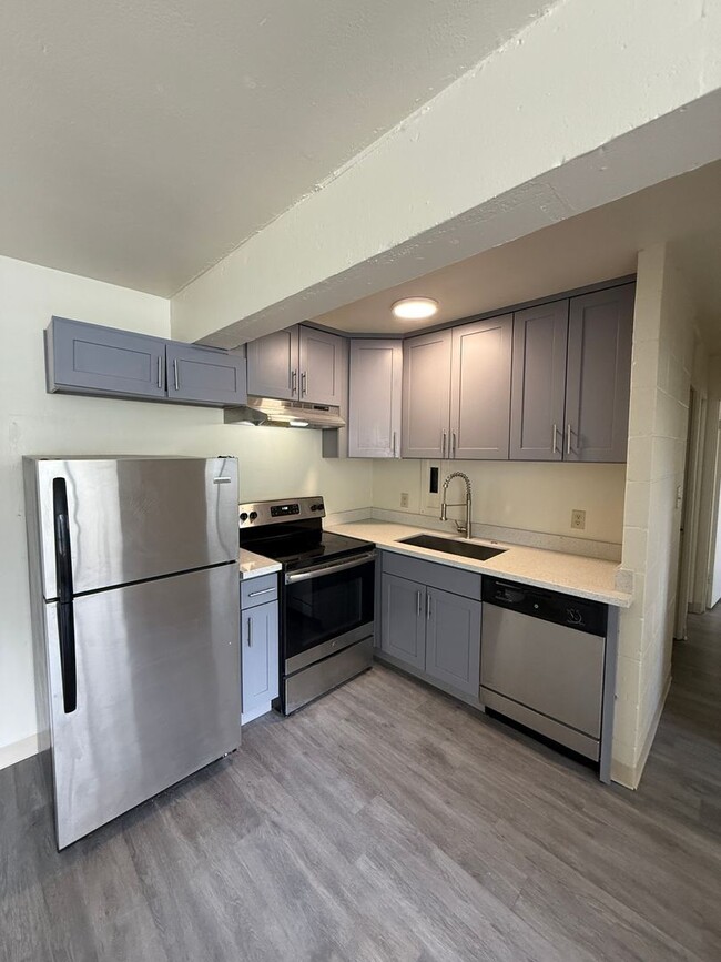Building Photo - 430 E Howell St
