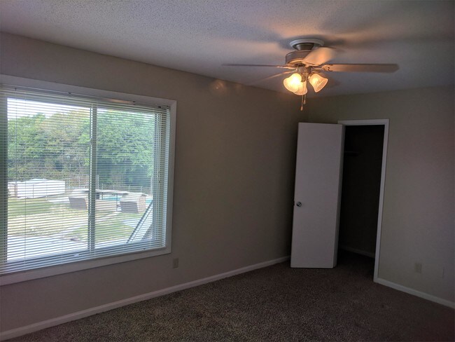 Building Photo - 3807 Pembrook Ct