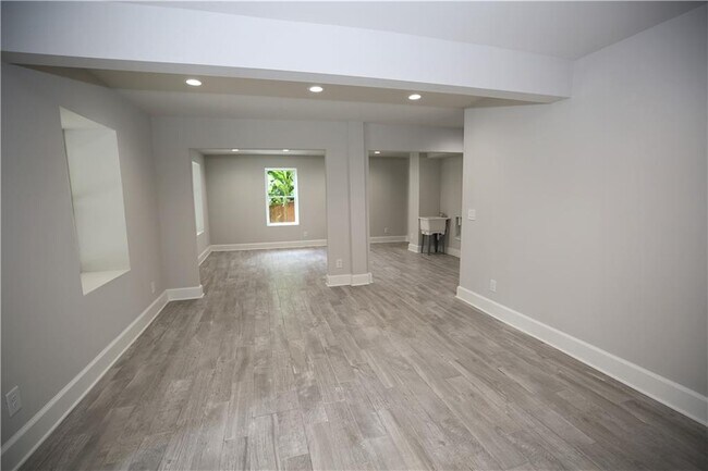 Building Photo - 957 Briarcliff Rd NE