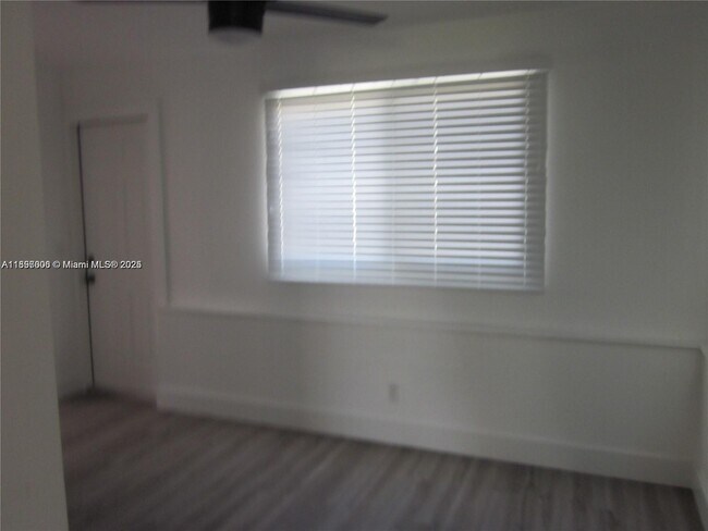 Building Photo - 7571 Pierce St