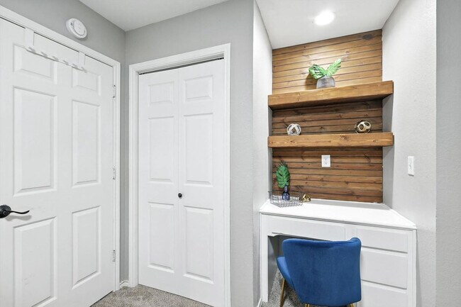 Building Photo - 749 Western Trail