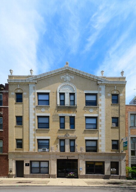 Primary Photo - 2051 N. Sedgwick