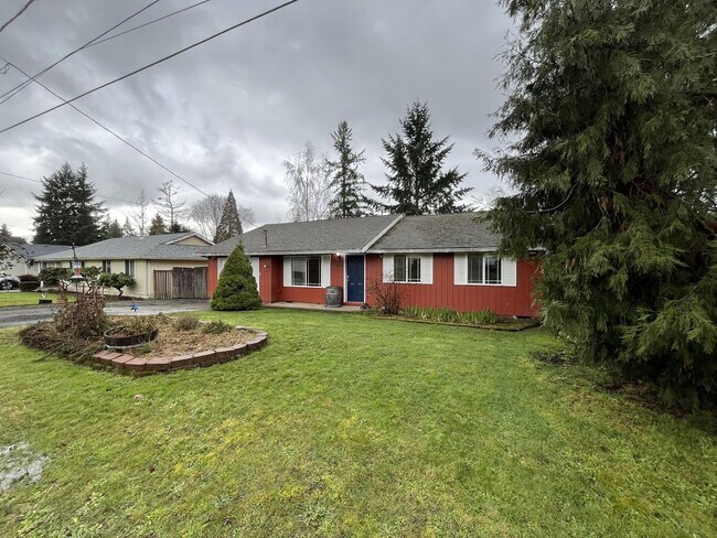 Building Photo - Beautifully Maintained Single-Level 3 Bedroom Home in North Plains Featuring Flexible Living Spac...