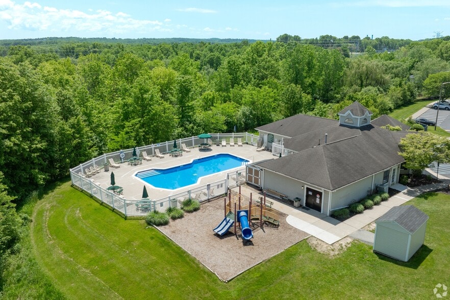 Primary Photo - Boulder Pointe Apartments