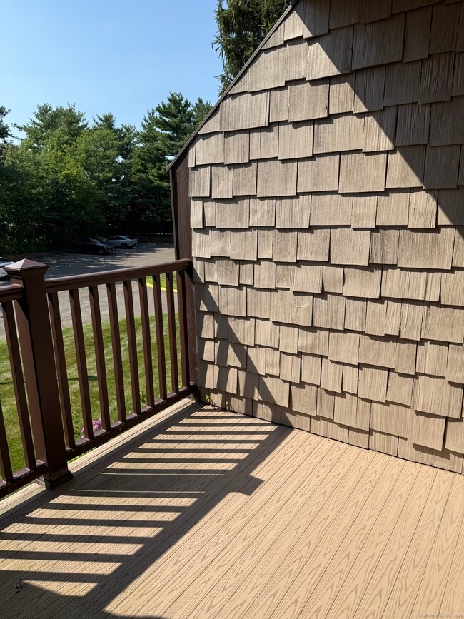 Building Photo - 25 Little Oak Ln