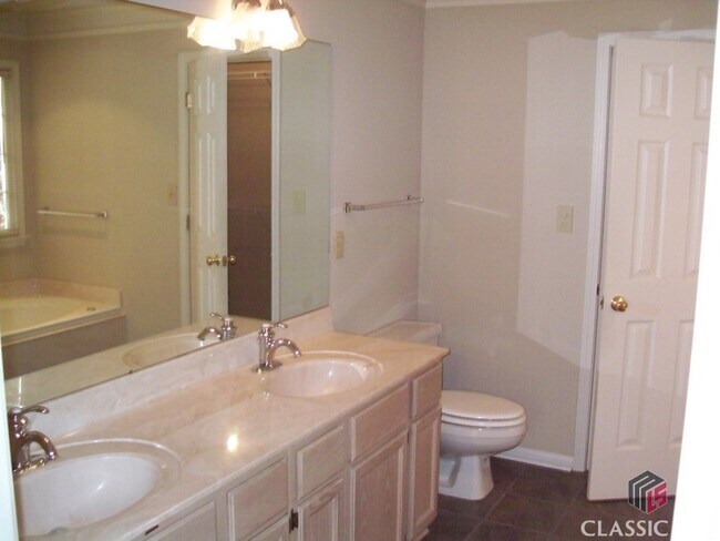 Building Photo - 170 Woodhaven Ridge