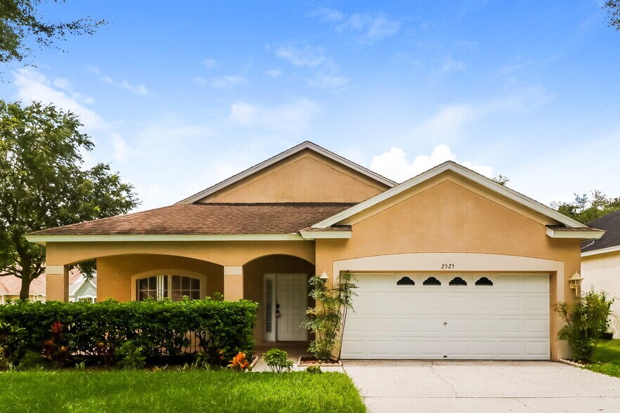 Primary Photo - 2525 Deer Forest Dr