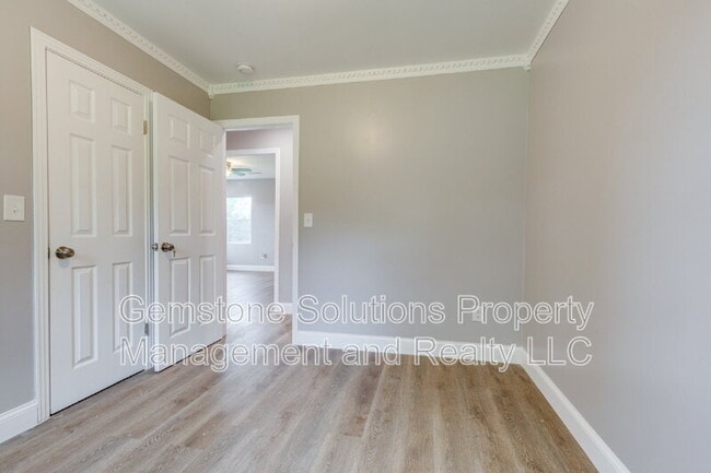 Building Photo - 104 Anchor Dr