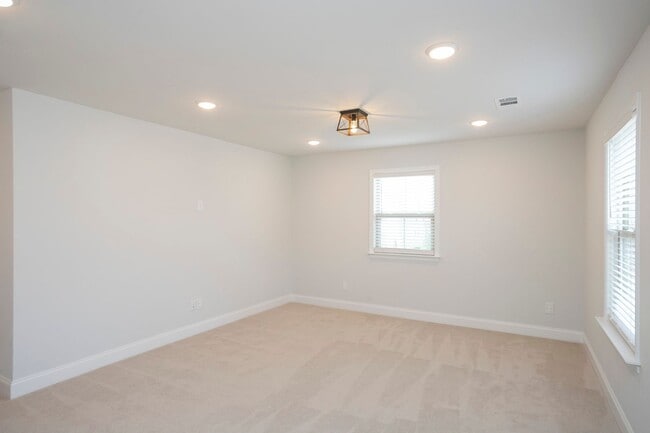 Building Photo - 110 Wynfield Blvd