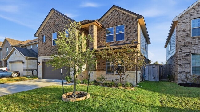 Building Photo - 21450 Petherton Dr