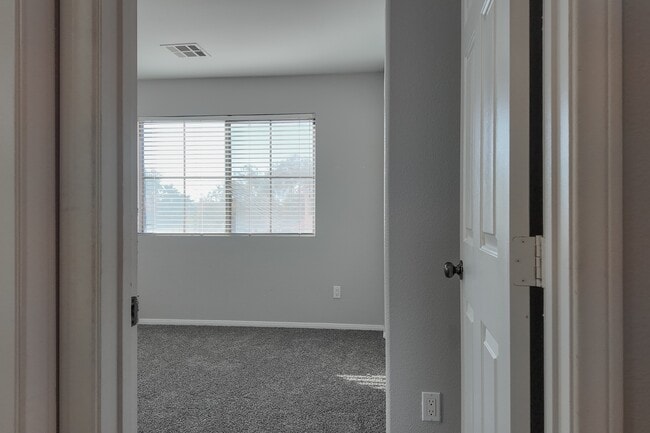 Building Photo - 9222 Cazador St